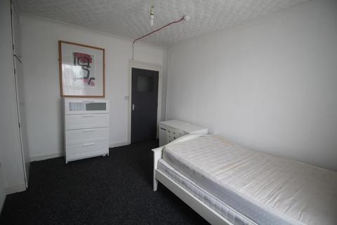 6 bedroom apartment to rent, Warwick Street, Leamington Spa