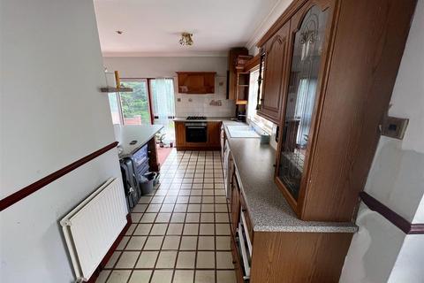 3 bedroom detached house for sale, Barbara Avenue, Off Scraptoft Lane, Leicester, LE5