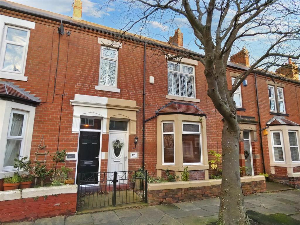 Park Crescent East, North Shields 2 bed flat for sale £179,950