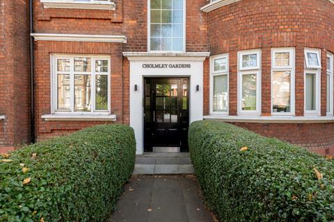 4 bedroom apartment for sale, Cholmley Gardens, London, NW6