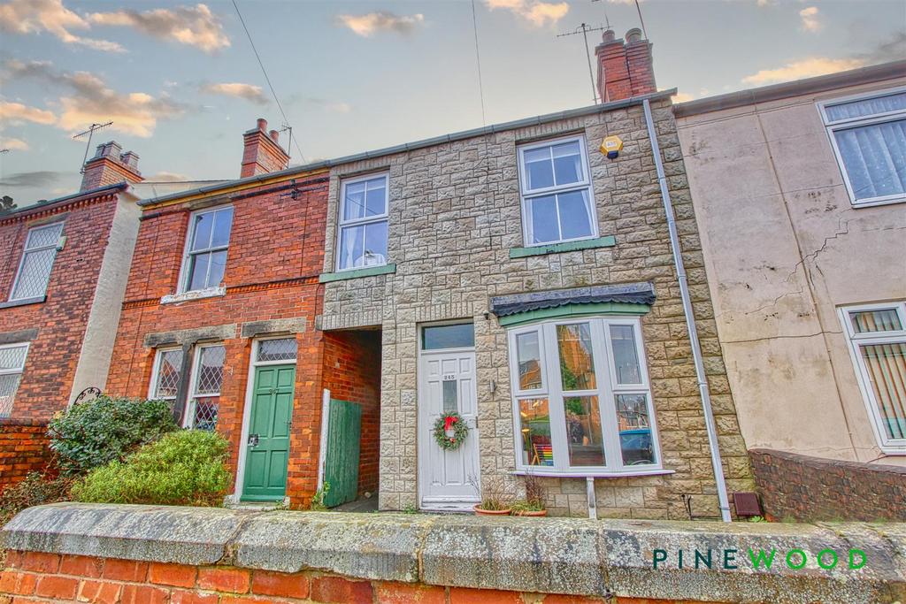 Old Hall Road, Chesterfield S40 3 bed terraced house £190,000