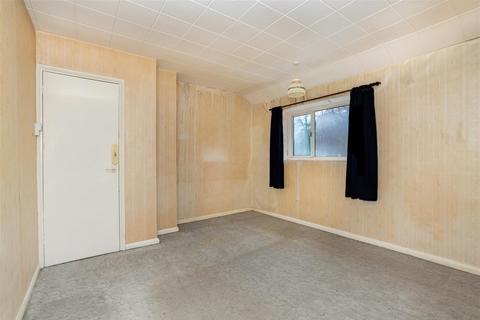 15 Goaters Road, Ascot, SL5 8HZ