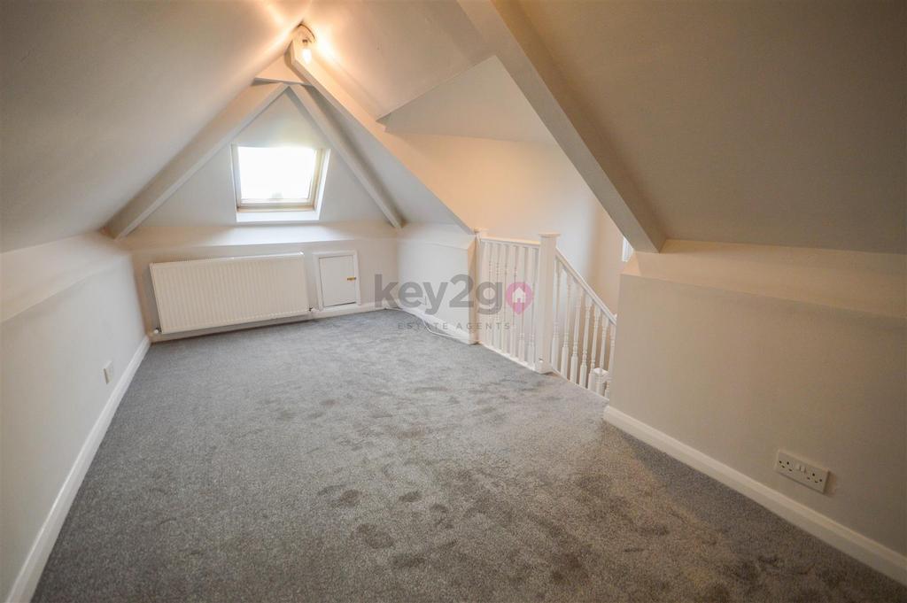 Charnock View Road, Sheffield, S12 4 bed detached house £300,000