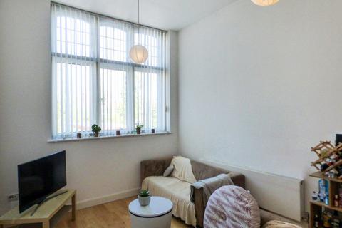 2 bedroom flat to rent - Apt 2 Dain Court, B29 6BD