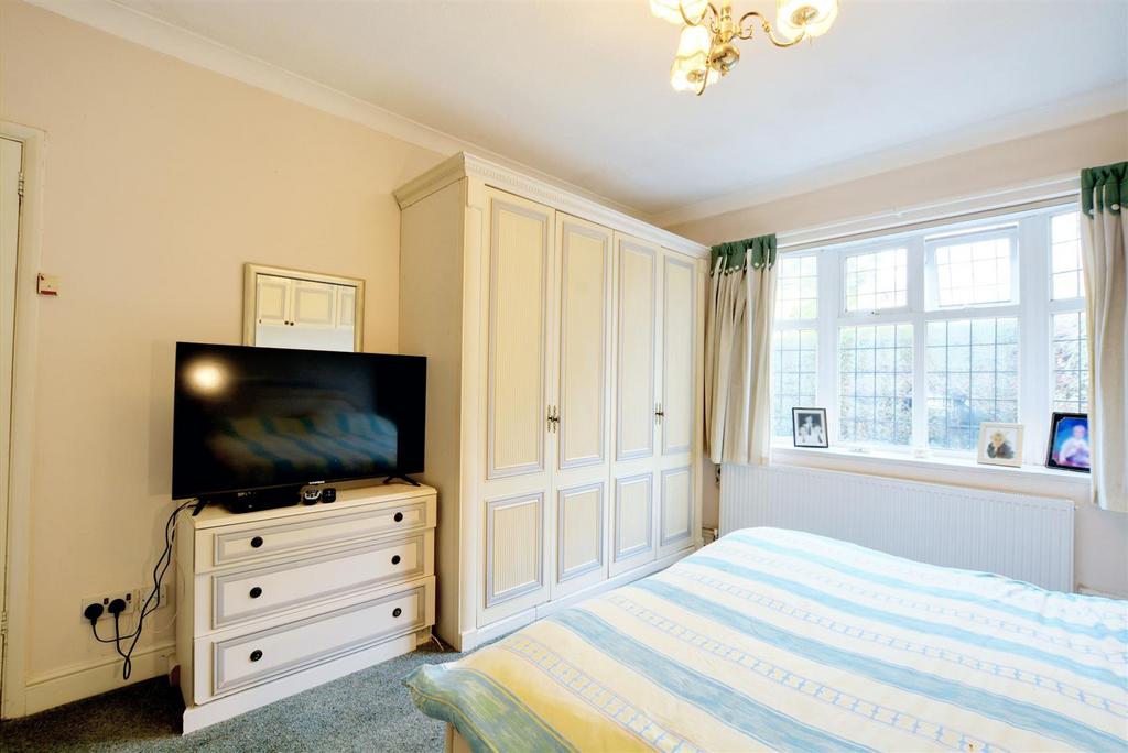 Bedroom 1 2.jpeg