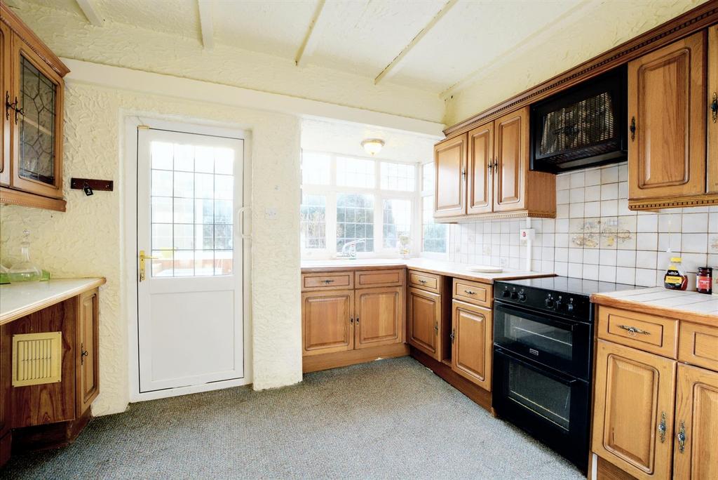 Kitchen 1.jpeg