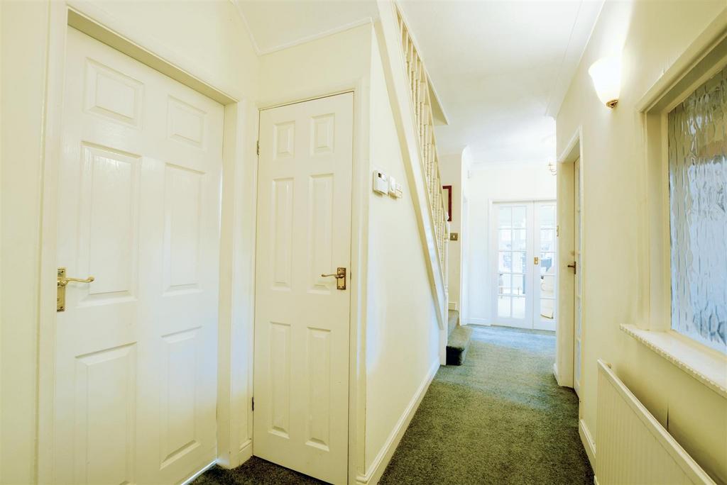 Hallway 2.jpeg