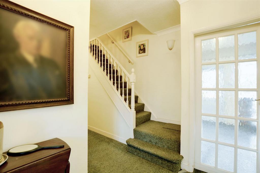 Hallway 1.jpeg