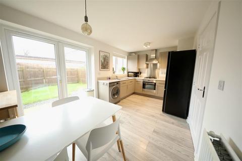 3 bedroom end of terrace house for sale - Bounty Drive, Kingswood, Hull