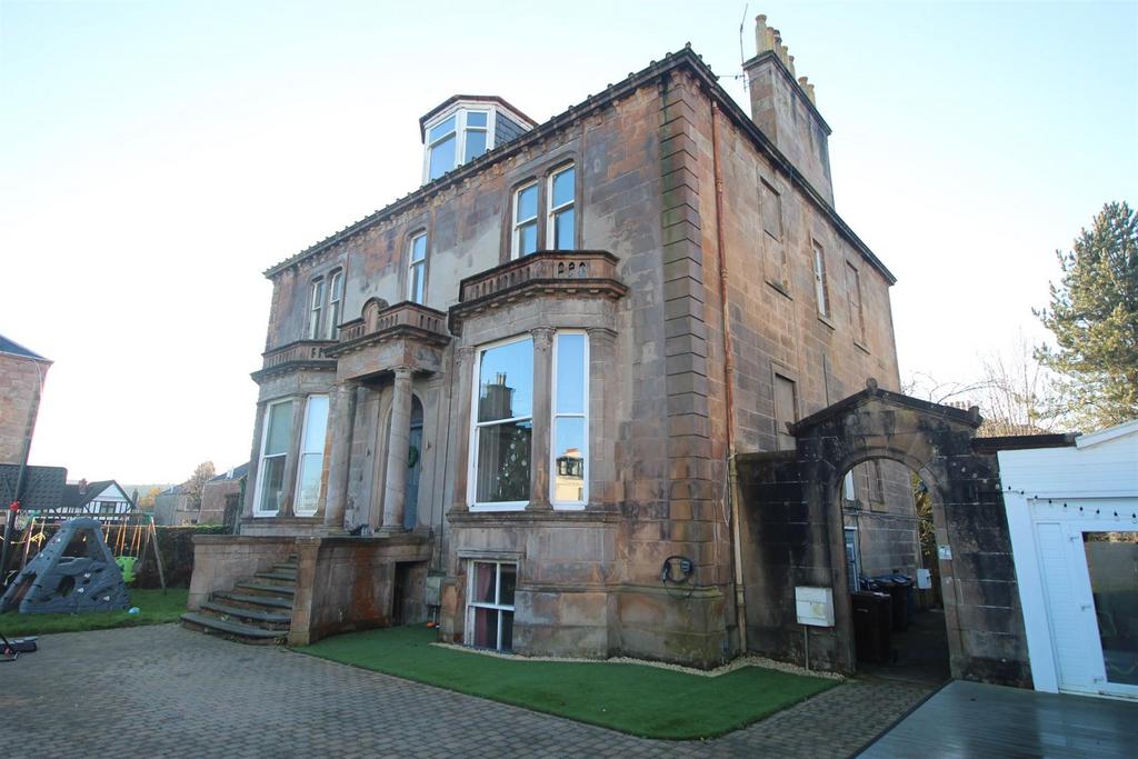 Margaret Street, Greenock 2 bed flat £108,000