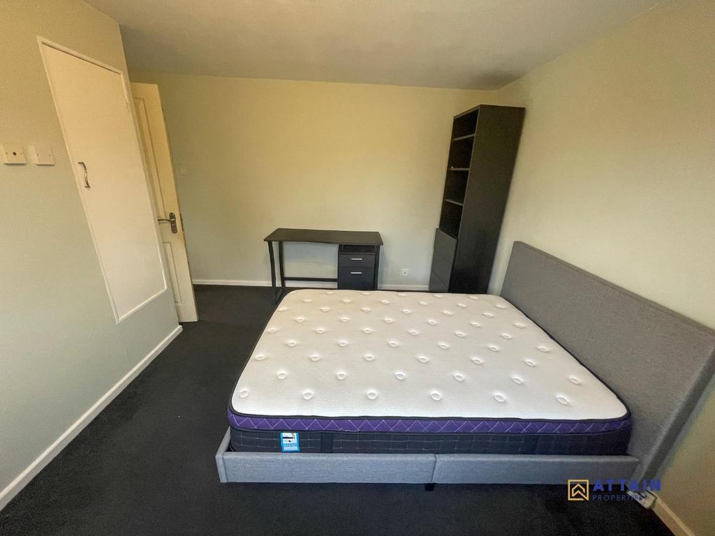 Bedroom 1 flip.jpg