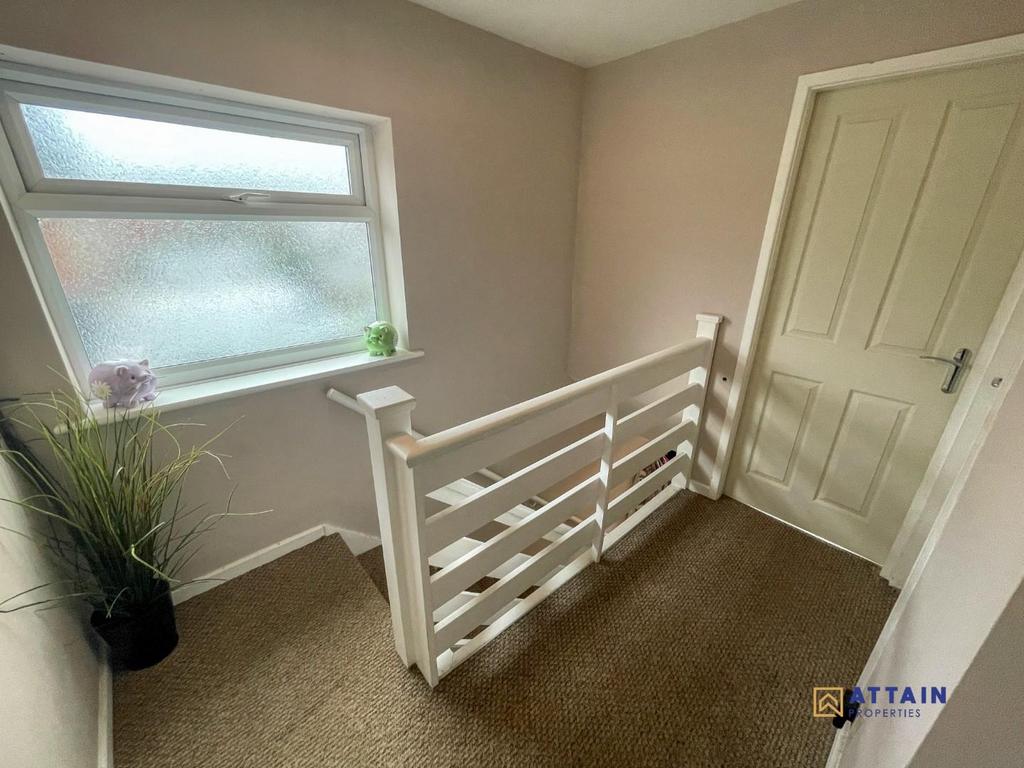Landing hallway.jpg