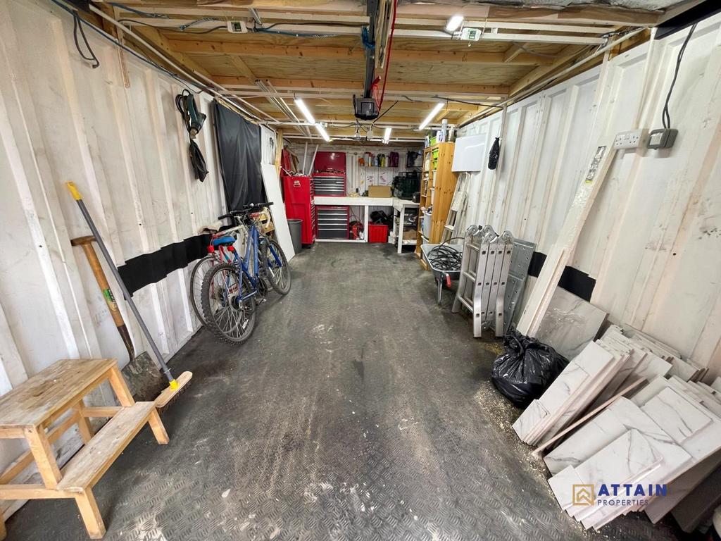 Garage.jpg