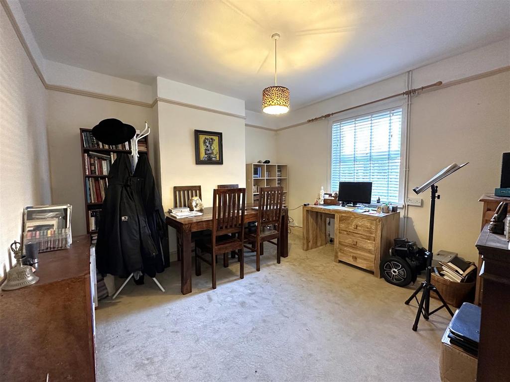 Dining Room 553