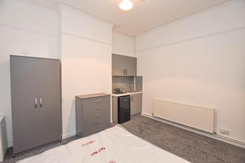 1 bedroom in a house share to rent, Darlington Street East, Wigan, WN1 3BS