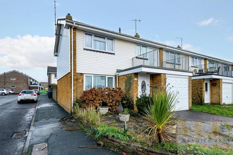 13 Benbow Close, Shoreham-by-sea, BN43 5RY
