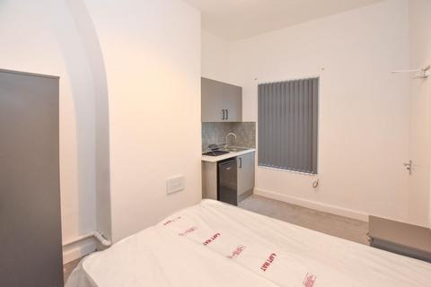 1 bedroom in a house share to rent, Darlington Street East, Wigan, WN1 3BS