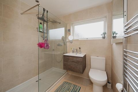 27 Hillcrest Close, Epsom, KT18 5JY