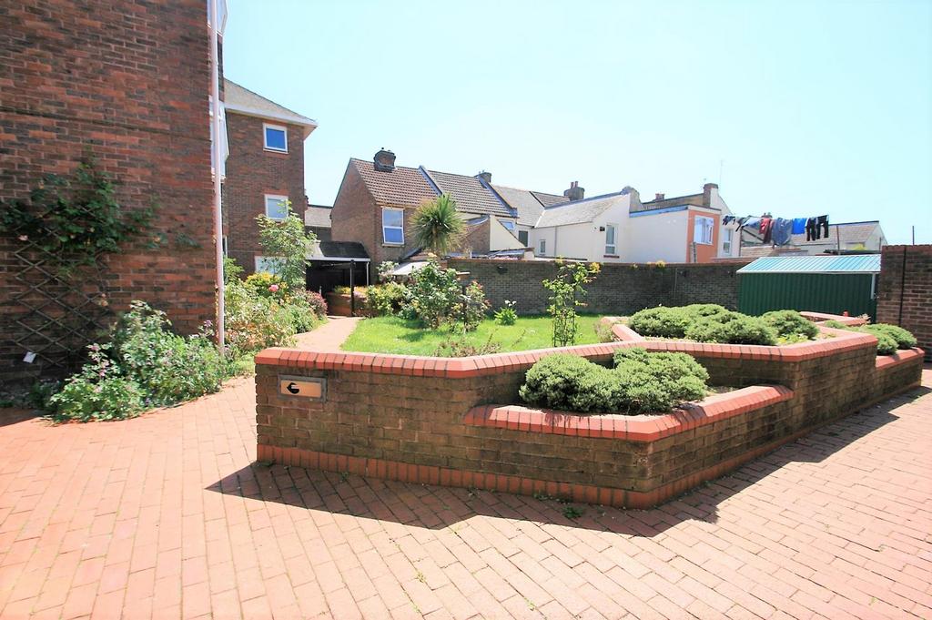 The Willows Communal Gds.JPG