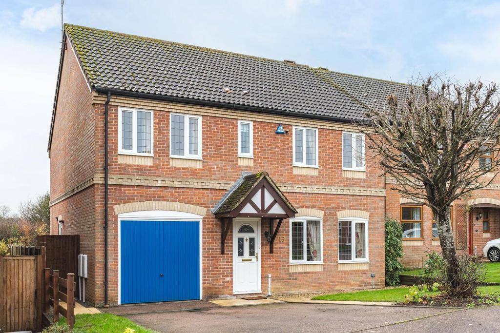 Knights Close, Buntingford 4 bed detached house £635,000