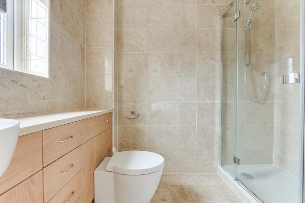 Ensuite.jpg