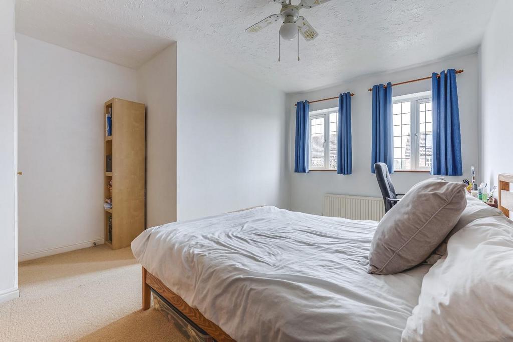 Bedroom 2.jpg