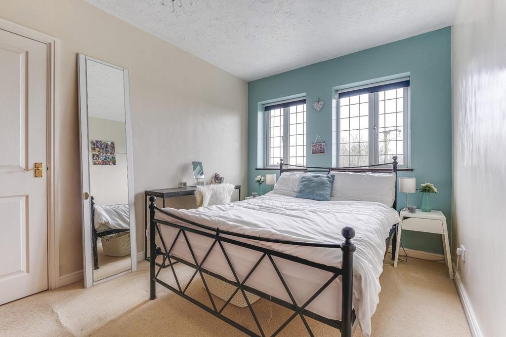 Bed 3.jpg