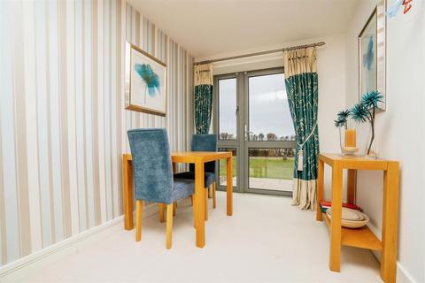 2 bedroom apartment for sale, Eversley Court, Dane Road, Seaford