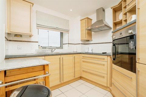 2 bedroom apartment for sale, Eversley Court, Dane Road, Seaford