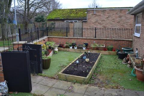 2 bedroom terraced bungalow for sale, Silurian Close, Leominster