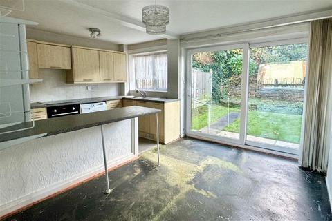 8 Park Close, Nottingham, NG3 5FB