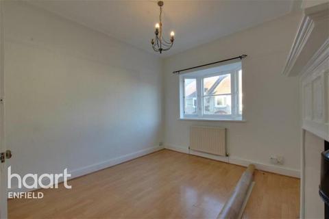 2 bedroom flat to rent, Grangeway, N21