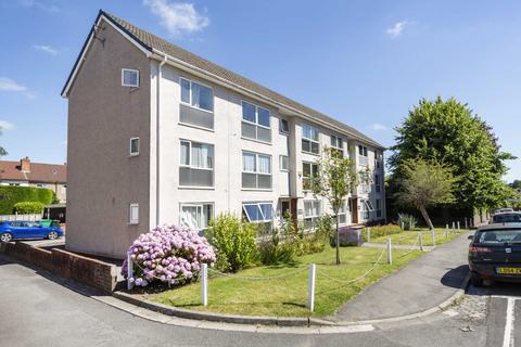 2 bedroom apartment to rent, Cairns Road, Westbury Park