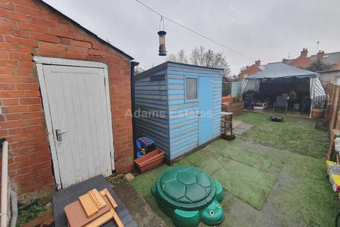 17 Bishops Road, Reading, RG6 1NP