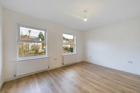 23 Glenview Gardens, Hemel Hempstead, HP1 1TF