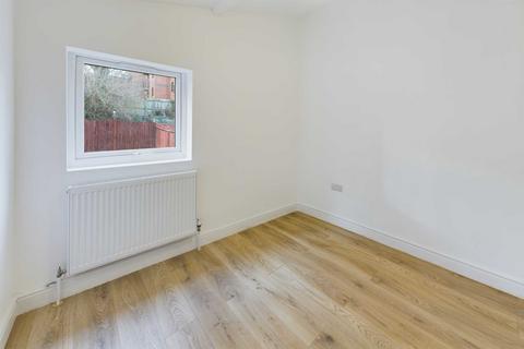 23 Glenview Gardens, Hemel Hempstead, HP1 1TF