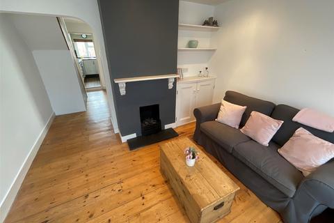 2 bedroom terraced house for sale, Bank Street, Faversham, Kent