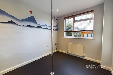 122 Hook Road, Surbiton, KT6 5BZ