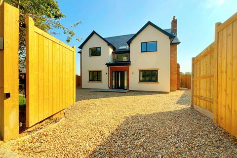 4 bedroom detached house for sale, Amberstone, Hailsham, East Sussex, BN27