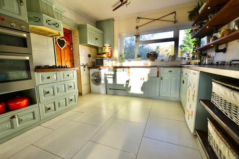 3 bedroom detached house for sale, Broadway Close, Fladbury, Pershore, WR10 2QQ