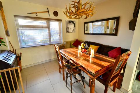2 Broadway Close, Fladbury, Pershore, WR10 2QQ