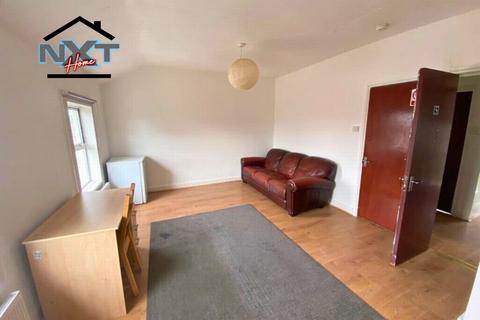 5 bedroom house to rent, Grange Park Road, Leyton, E10