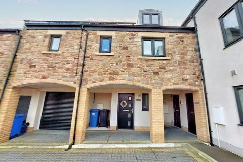 4 bedroom townhouse for sale, South Street, Seahouses, Northumberland, NE68 7RB