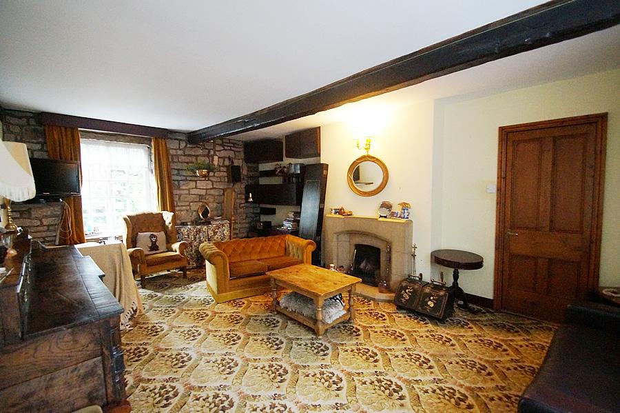 Woods Lane, Dobcross OL3 3 bed character property for sale £350,000
