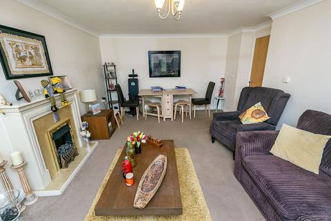 2 bedroom apartment for sale, Brighton Road, BANSTEAD, Surrey, SM7