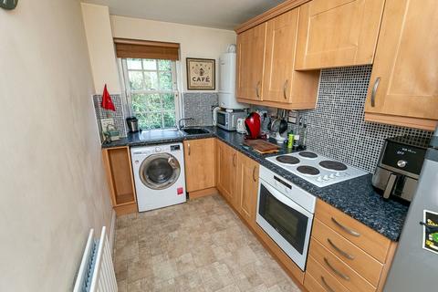 2 bedroom apartment for sale, Brighton Road, BANSTEAD, Surrey, SM7