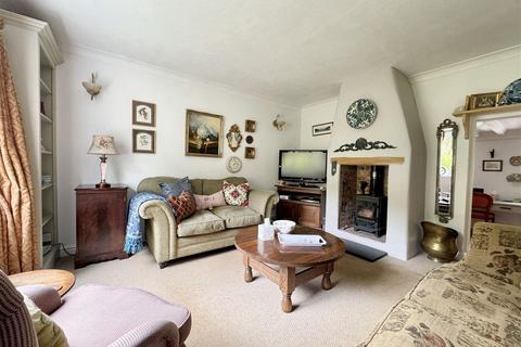 4 bedroom cottage for sale, Llanfairtalhaiarn, Abergele, LL22 8BJ