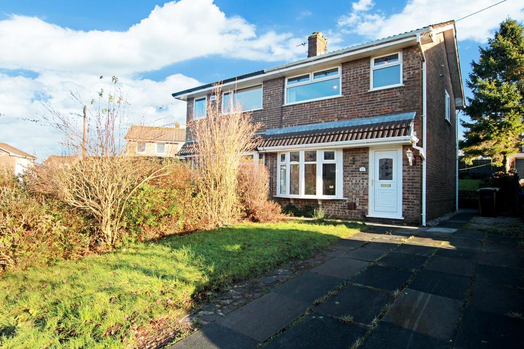 Yellow Lodge Drive, Westhoughton, BL5 3 bed semidetached house for sale £220,000