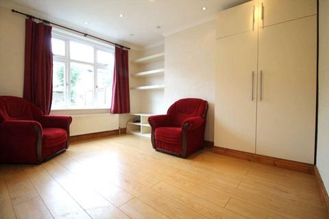 32 Sunnycroft Road, Hounslow, TW3 4DR