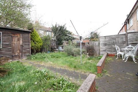 32 Sunnycroft Road, Hounslow, TW3 4DR